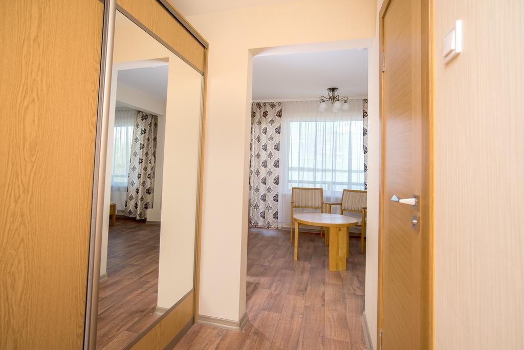 Hotel Mezaparks Рига Экстерьер фото